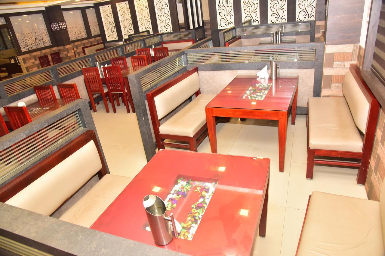 Bright Palace Restaurant And Residency Hotel Shimoga Exterior foto